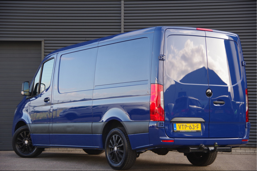 Mercedes-Benz Sprinter 316 2.2 CDI L2H1 TREKHAAK, MBUX 10,25'', CRUISE, STOELVERWARMING, CLIMA, NAVI, COMFORT STOEL