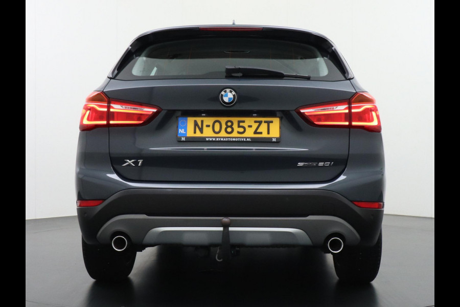 BMW X1 sDrive20i TREKHAAK | ELEK. KOFFER | LEDER | RIJKLAAR INCL. 12 MND. BOVAGGARANTIE