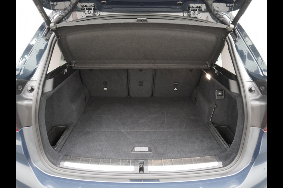 BMW X1 sDrive20i TREKHAAK | ELEK. KOFFER | LEDER | RIJKLAAR INCL. 12 MND. BOVAGGARANTIE