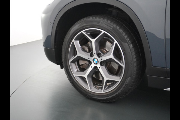 BMW X1 sDrive20i TREKHAAK | ELEK. KOFFER | LEDER | RIJKLAAR INCL. 12 MND. BOVAGGARANTIE