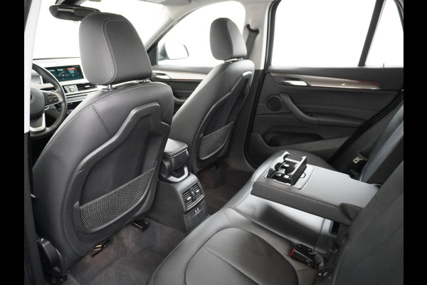 BMW X1 sDrive20i TREKHAAK | ELEK. KOFFER | LEDER | RIJKLAAR INCL. 12 MND. BOVAGGARANTIE