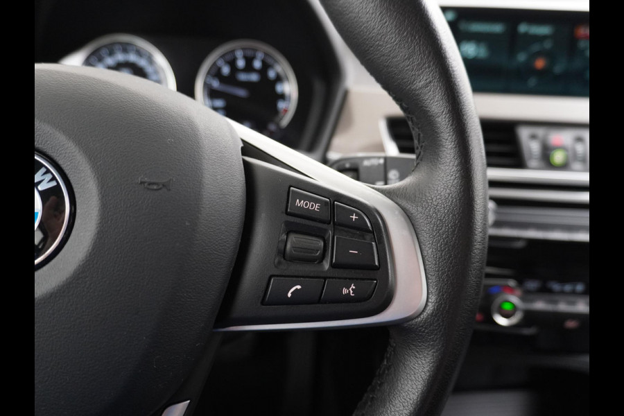 BMW X1 sDrive20i TREKHAAK | ELEK. KOFFER | LEDER | RIJKLAAR INCL. 12 MND. BOVAGGARANTIE