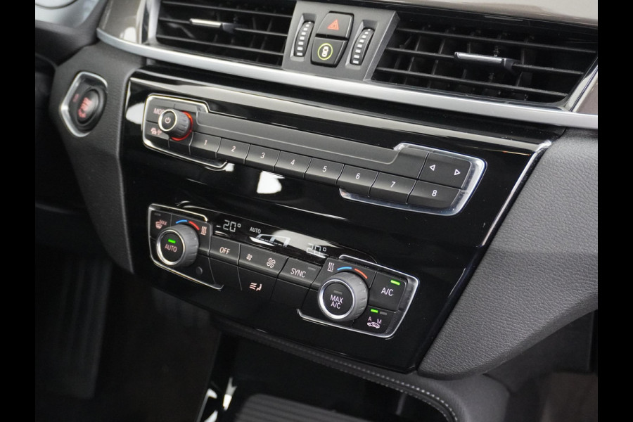 BMW X1 sDrive20i TREKHAAK | ELEK. KOFFER | LEDER | RIJKLAAR INCL. 12 MND. BOVAGGARANTIE
