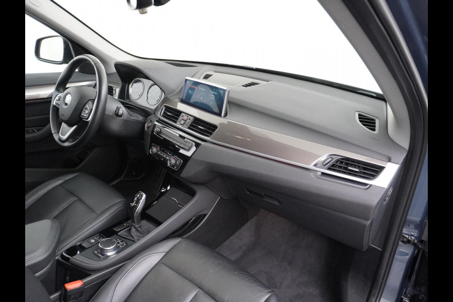 BMW X1 sDrive20i TREKHAAK | ELEK. KOFFER | LEDER | RIJKLAAR INCL. 12 MND. BOVAGGARANTIE