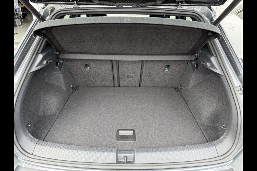 Volkswagen T-Roc 1.5 TSI Sport Business R | Navi | CarPlay | Camera | ACC | LED | Elek. Achterklep
