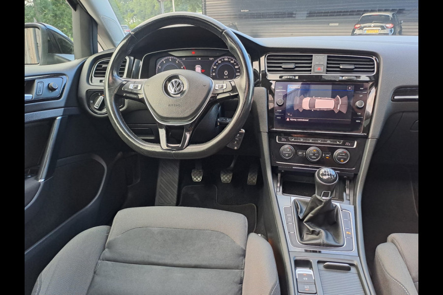 Volkswagen GOLF Variant 1.4 TSI Highline R-line | LED | Pano | Trekhaak | ACC | Navi | App-connect | Virtual |