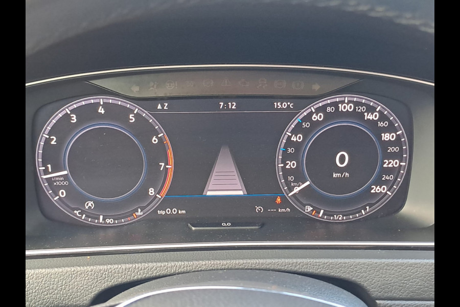 Volkswagen GOLF Variant 1.4 TSI Highline R-line | LED | Pano | Trekhaak | ACC | Navi | App-connect | Virtual |