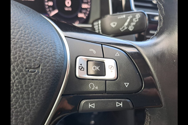 Volkswagen GOLF Variant 1.4 TSI Highline R-line | LED | Pano | Trekhaak | ACC | Navi | App-connect | Virtual |