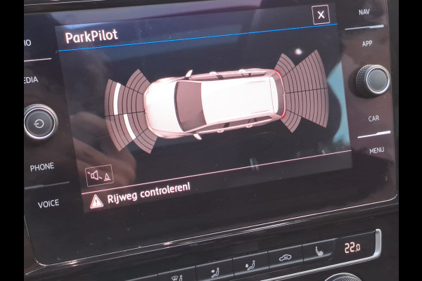 Volkswagen GOLF Variant 1.4 TSI Highline R-line | LED | Pano | Trekhaak | ACC | Navi | App-connect | Virtual |
