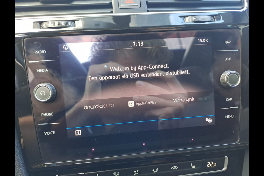 Volkswagen GOLF Variant 1.4 TSI Highline R-line | LED | Pano | Trekhaak | ACC | Navi | App-connect | Virtual |