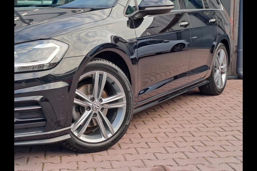 Volkswagen GOLF Variant 1.4 TSI Highline R-line | LED | Pano | Trekhaak | ACC | Navi | App-connect | Virtual |