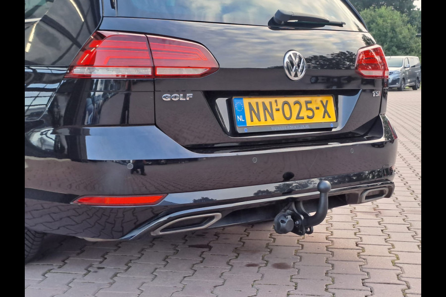 Volkswagen GOLF Variant 1.4 TSI Highline R-line | LED | Pano | Trekhaak | ACC | Navi | App-connect | Virtual |