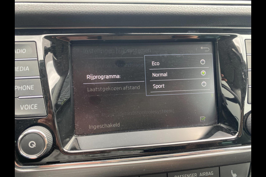 Škoda Fabia 1.0 TSI Monte Carlo | Carplay|Navigatie|ACC|Front-Assist|Stoelverw|Clima|Parkpilot|Xenon