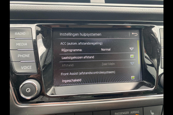 Škoda Fabia 1.0 TSI Monte Carlo | Carplay|Navigatie|ACC|Front-Assist|Stoelverw|Clima|Parkpilot|Xenon