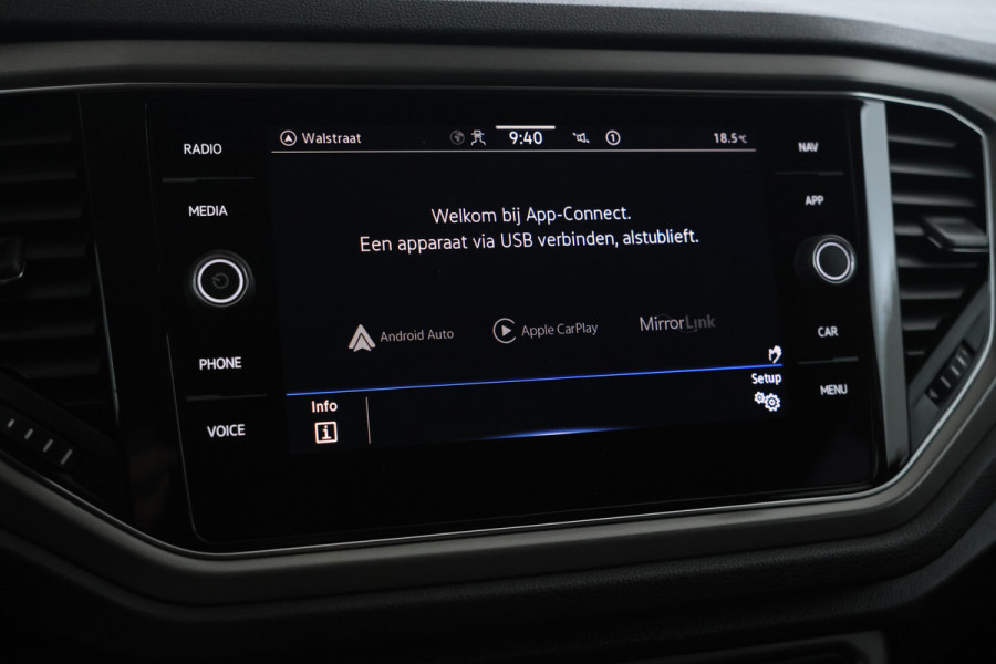 Volkswagen T-Roc 1.0 TSI Style Business extreem weinig kms!