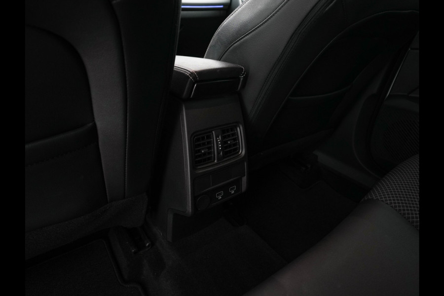 Renault Arkana 1.6 E-Tech hybrid 145 techno (INCL.BTW) *1/2LEATHER | FULL-LED | DIGI-COCKPIT | BLIND-SPOT | NAVI-FULLMAP | AMBIENT-LIGHT | CAMERA | KEYLESS | DAB+ | COMFORT-SEATS | 18''ALU*