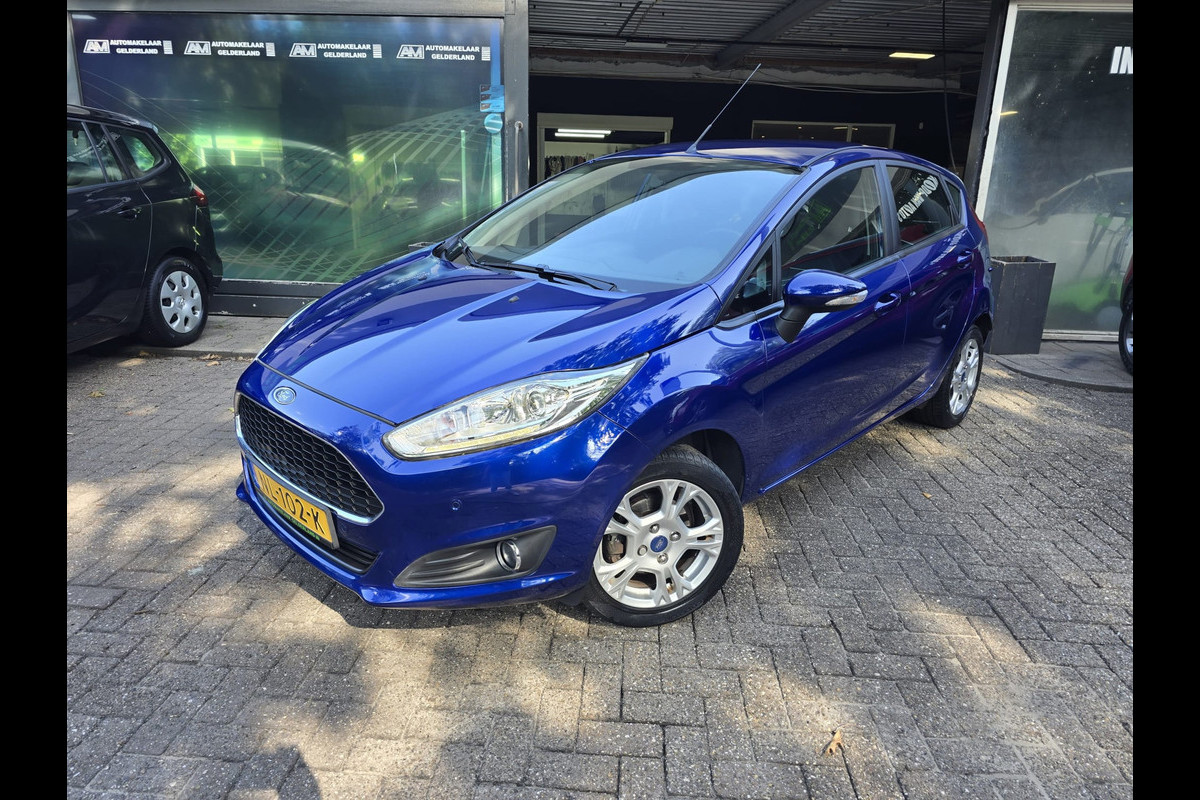Ford Fiesta 1.0 Style Ultimate | 2E EIGENAAR| 12MND GARANTIE | NAVI | CRUISE | LMV |PDC |AIRCO | Ford Fiesta 1.0 Style Ultimate | 2E EIGENAAR| 12MND GARANTIE | NAVI | CRUISE | LMV |PDC |AIRCO |