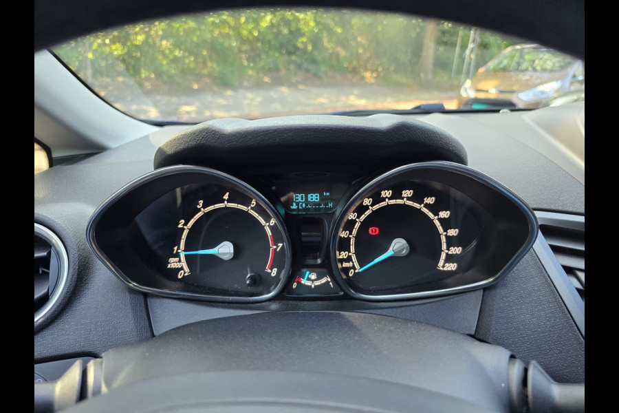 Ford Fiesta 1.0 Style Ultimate | 2E EIGENAAR| 12MND GARANTIE | NAVI | CRUISE | LMV |PDC |AIRCO |