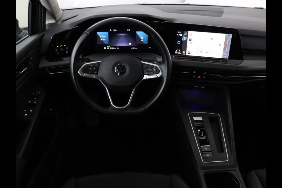 Volkswagen Golf 1.4 eHybrid Style | Stoel & stuurverwarming | Carplay | Sfeerverlichting | Massage | Memory | Parkeerhulp | Navigatie | Full LED | Adaptive cruise