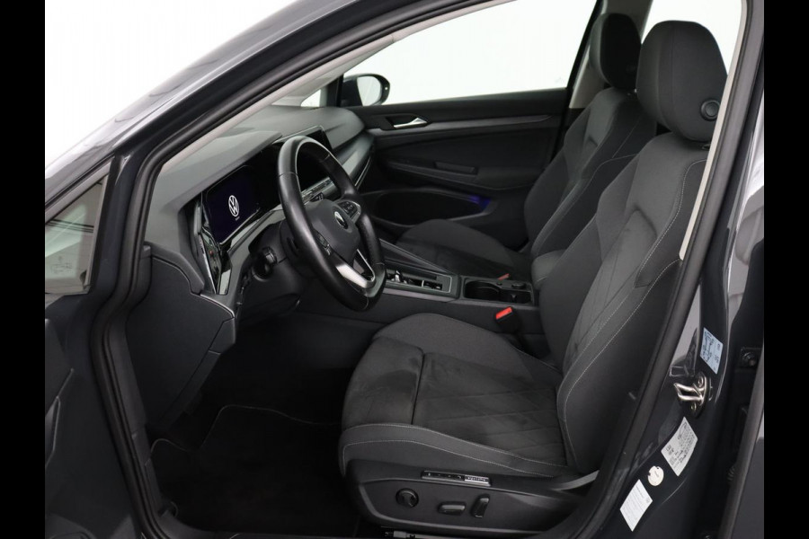 Volkswagen Golf 1.4 eHybrid Style | Stoel & stuurverwarming | Carplay | Sfeerverlichting | Massage | Memory | Parkeerhulp | Navigatie | Full LED | Adaptive cruise