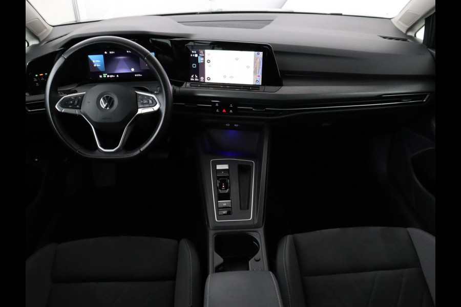Volkswagen Golf 1.4 eHybrid Style | Stoel & stuurverwarming | Carplay | Sfeerverlichting | Massage | Memory | Parkeerhulp | Navigatie | Full LED | Adaptive cruise