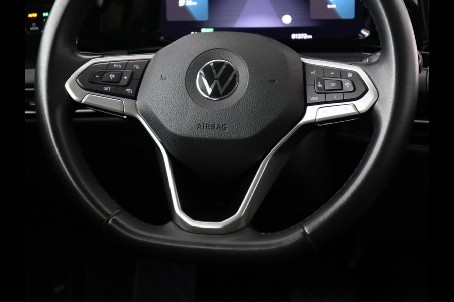 Volkswagen Golf 1.4 eHybrid Style | Stoel & stuurverwarming | Carplay | Sfeerverlichting | Massage | Memory | Parkeerhulp | Navigatie | Full LED | Adaptive cruise