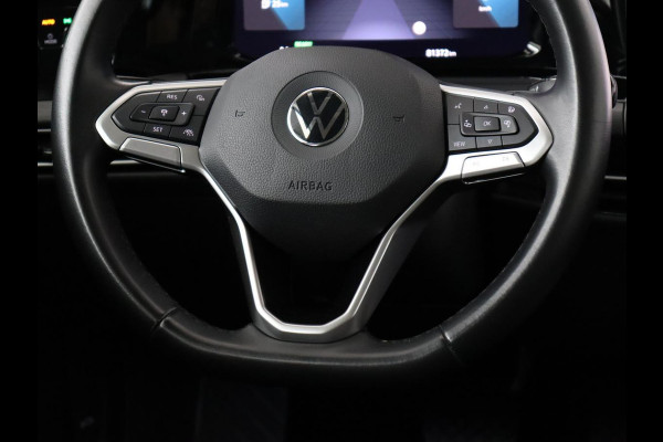 Volkswagen Golf 1.4 eHybrid Style | Stoel & stuurverwarming | Carplay | Sfeerverlichting | Massage | Memory | Parkeerhulp | Navigatie | Full LED | Adaptive cruise