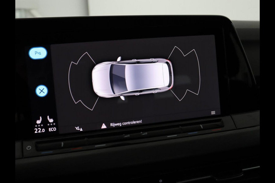 Volkswagen Golf 1.4 eHybrid Style | Stoel & stuurverwarming | Carplay | Sfeerverlichting | Massage | Memory | Parkeerhulp | Navigatie | Full LED | Adaptive cruise
