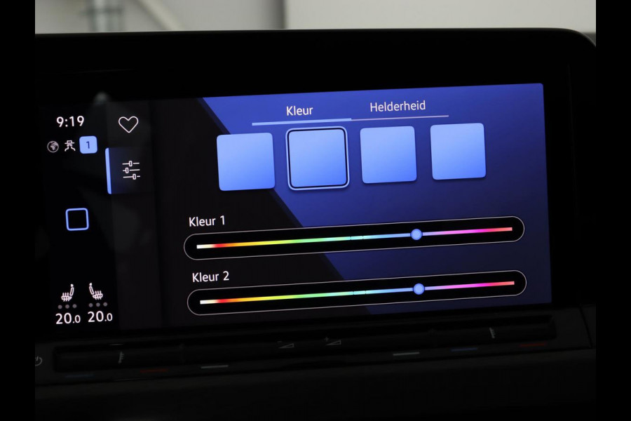 Volkswagen Golf 1.4 eHybrid Style | Stoel & stuurverwarming | Carplay | Sfeerverlichting | Massage | Memory | Parkeerhulp | Navigatie | Full LED | Adaptive cruise