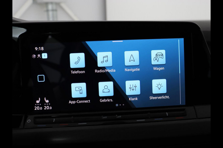 Volkswagen Golf 1.4 eHybrid Style | Stoel & stuurverwarming | Carplay | Sfeerverlichting | Massage | Memory | Parkeerhulp | Navigatie | Full LED | Adaptive cruise