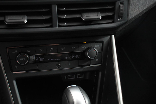 Volkswagen Polo 1.0 TSI DSG Comfortline Plus | Navigatie | Adaptive Cruise Control | Stoelverwarming | Privacy Glass | Climatronic |
