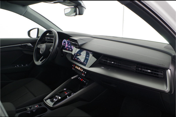 Audi A3 Sportback 35 TFSI Business edition 150pk/Nieuw type/Keyless/Trekhaak/Full-LED/Stoelverwarming...
