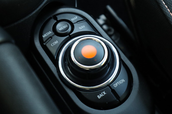 MINI Mini 1.5 Cooper Salt | Navi | Cruise control |