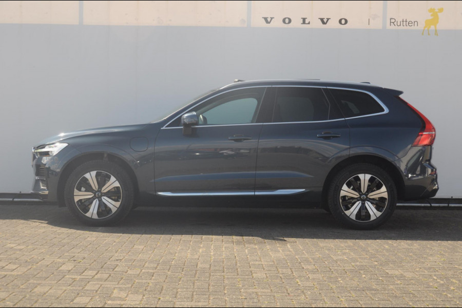 Volvo XC60 T6 350PK Long Range AWD Essential Bright Google Infotainment / Panoramisch schuif-kanteldak / Cruise control / Lederen bekleding / Parkeersensoren voor- en achterzijde / 19" lichtmetalen velgen /