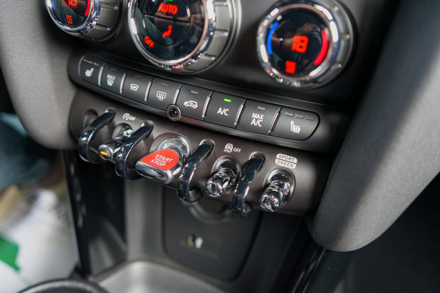 MINI Mini 2.0 Cooper S Rockingham GT | JCW Pakket | Harman/Kardon | Keyless | Leer | Stoelverwarming | Navigatie