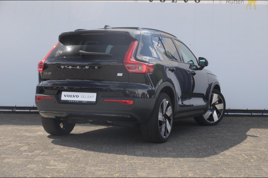 Volvo XC40 408PK Automaat Recharge Twin Ultimate / Adaptieve cruise control/ Panoramadak/ Elektrische stoelen met geheugen/ BLIS/ Elektrische achterklep/ Parkeersensoren met 360 Camera/ Stoel en stuurwielverwarming/ Mistlampen/ Luxe bekleding/ 20" Velgen/ Harman kardon audio/ Apple carplay