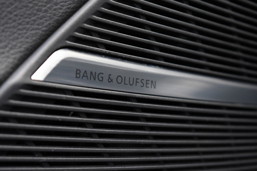 Audi Q7 55 TFSI quattro S-Line 7-persoons Pano S-zetels Trekh ACC HUD B&O 360 Soft-close