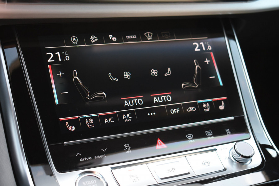 Audi Q7 55 TFSI quattro S-Line 7-persoons Pano S-zetels Trekh ACC HUD B&O 360 Soft-close