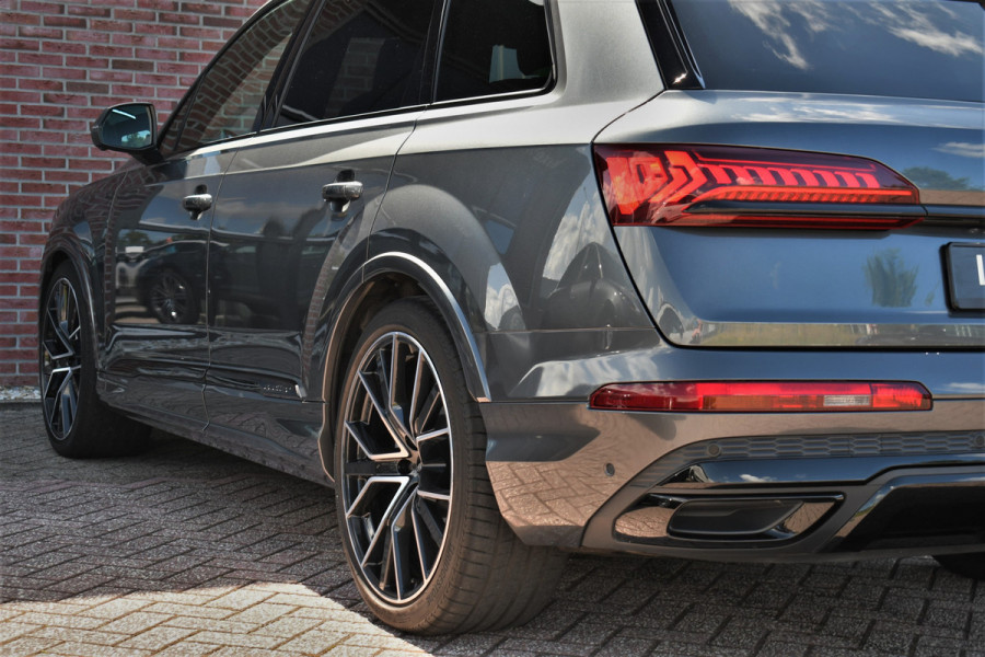 Audi Q7 55 TFSI quattro S-Line 7-persoons Pano S-zetels Trekh ACC HUD B&O 360 Soft-close