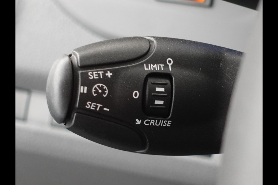 Opel Vivaro-e L3H1 Automaat Edition 75 kWh 3 zitplaatsen | Navigatie | Climate Control | Cruise Control | Betimmering