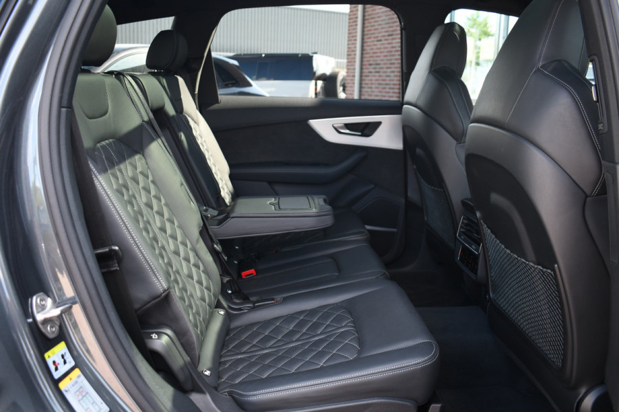 Audi Q7 55 TFSI quattro S-Line 7-persoons Pano S-zetels Trekh ACC HUD B&O 360 Soft-close