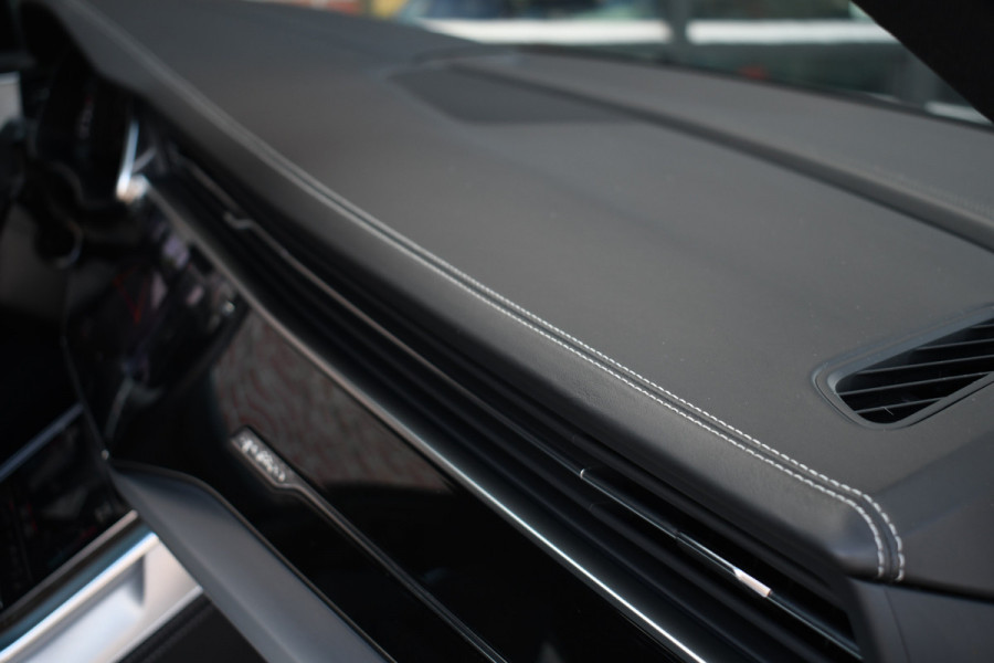 Audi Q7 55 TFSI quattro S-Line 7-persoons Pano S-zetels Trekh ACC HUD B&O 360 Soft-close