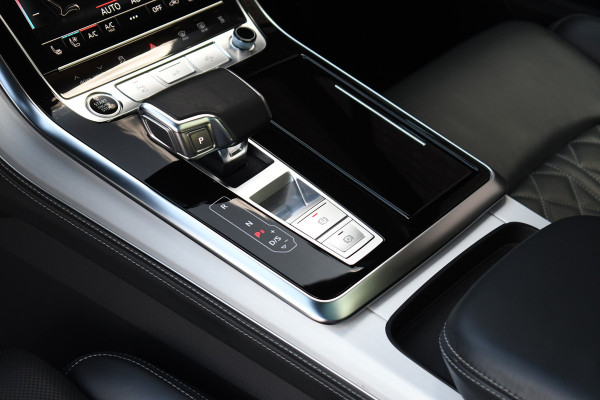 Audi Q7 55 TFSI quattro S-Line 7-persoons Pano S-zetels Trekh ACC HUD B&O 360 Soft-close
