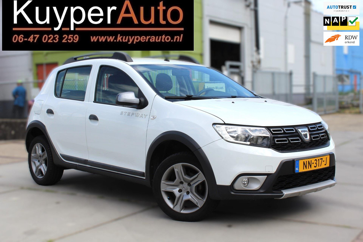 Dacia Sandero 0.9 TCe Bi-Fuel SL Stepway LPG3 1E EIG MULTIMEDIA airco cruise TREKHAAK PARKEERSENSOREN Dacia Sandero 0.9 TCe Bi-Fuel SL Stepway LPG3 1E EIG MULTIMEDIA airco cruise TREKHAAK PARKEERSENSOREN