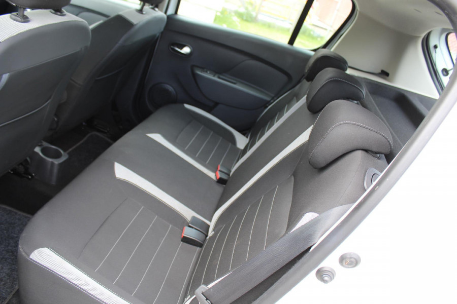 Dacia Sandero 0.9 TCe Bi-Fuel SL Stepway LPG3 1E EIG MULTIMEDIA airco cruise TREKHAAK PARKEERSENSOREN