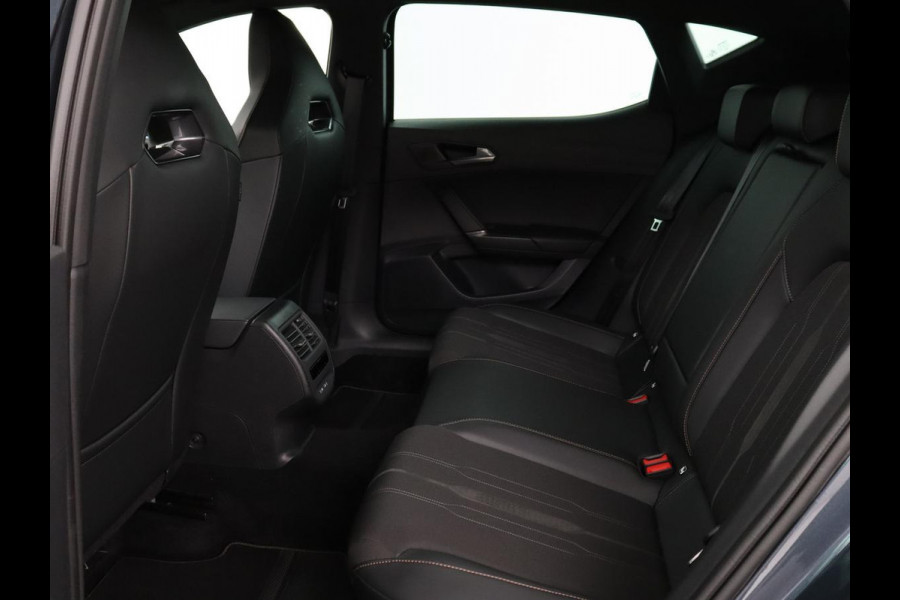 CUPRA Leon 1.4 e-Hybrid | Stoel & stuurverwarming | Adaptive cruise | Camera | Navigatie | Keyless | Full LED | Sportstoelen | PHEV