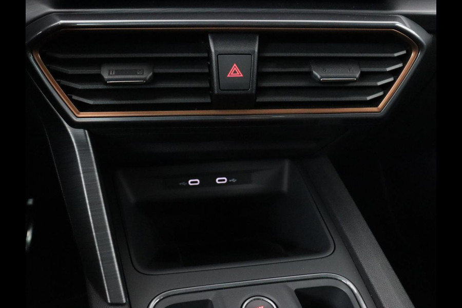 CUPRA Leon 1.4 e-Hybrid | Stoel & stuurverwarming | Adaptive cruise | Camera | Navigatie | Keyless | Full LED | Sportstoelen | PHEV