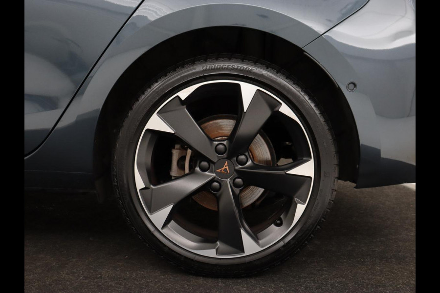 CUPRA Leon 1.4 e-Hybrid | Stoel & stuurverwarming | Adaptive cruise | Camera | Navigatie | Keyless | Full LED | Sportstoelen | PHEV