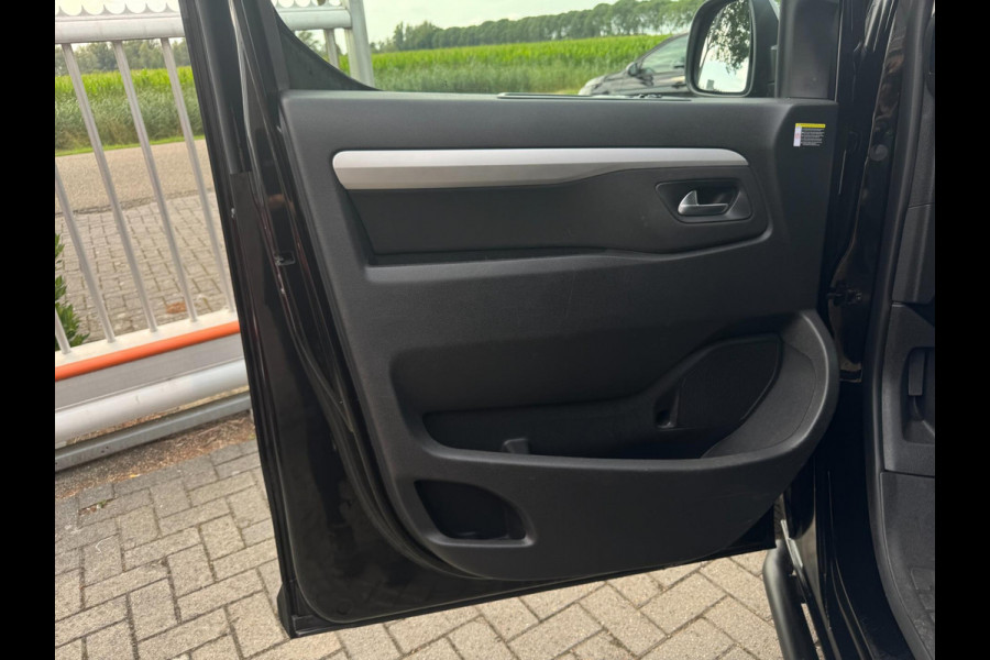 Opel Vivaro 2.0 CDTI L3H1 DC Innovation 130KW DUBBEL CAB / TREKHAAK AFN. / CAMERA / DUBBELE SCHUIFD / WARNINGSPOTS / PDC / CARPLAY