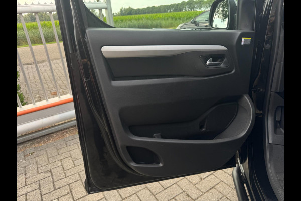 Opel Vivaro 2.0 CDTI L3H1 DC Innovation 130KW DUBBEL CAB / TREKHAAK AFN. / CAMERA / DUBBELE SCHUIFD / WARNINGSPOTS / PDC / CARPLAY